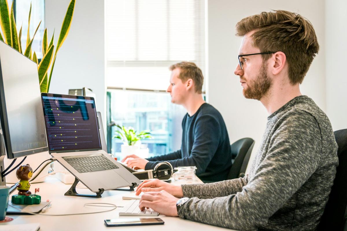Website vs Mobile App: Which One Does Your Business Need?